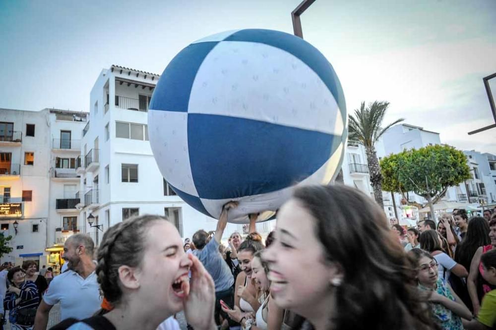 48184886-fc74-40f9-99e9-f620273a9935_source-aspect-ratio_default_0