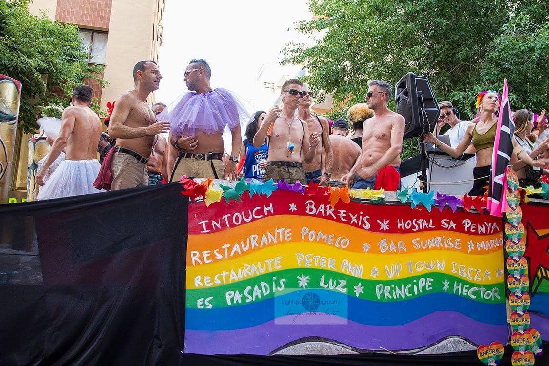 61093980_2311152542434771_8823531382123790336_n