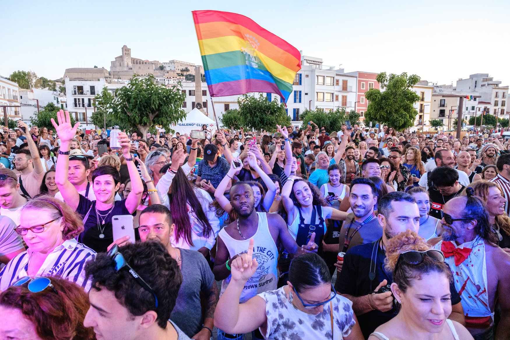 64510567_2329911687225523_2216022873548521472_n