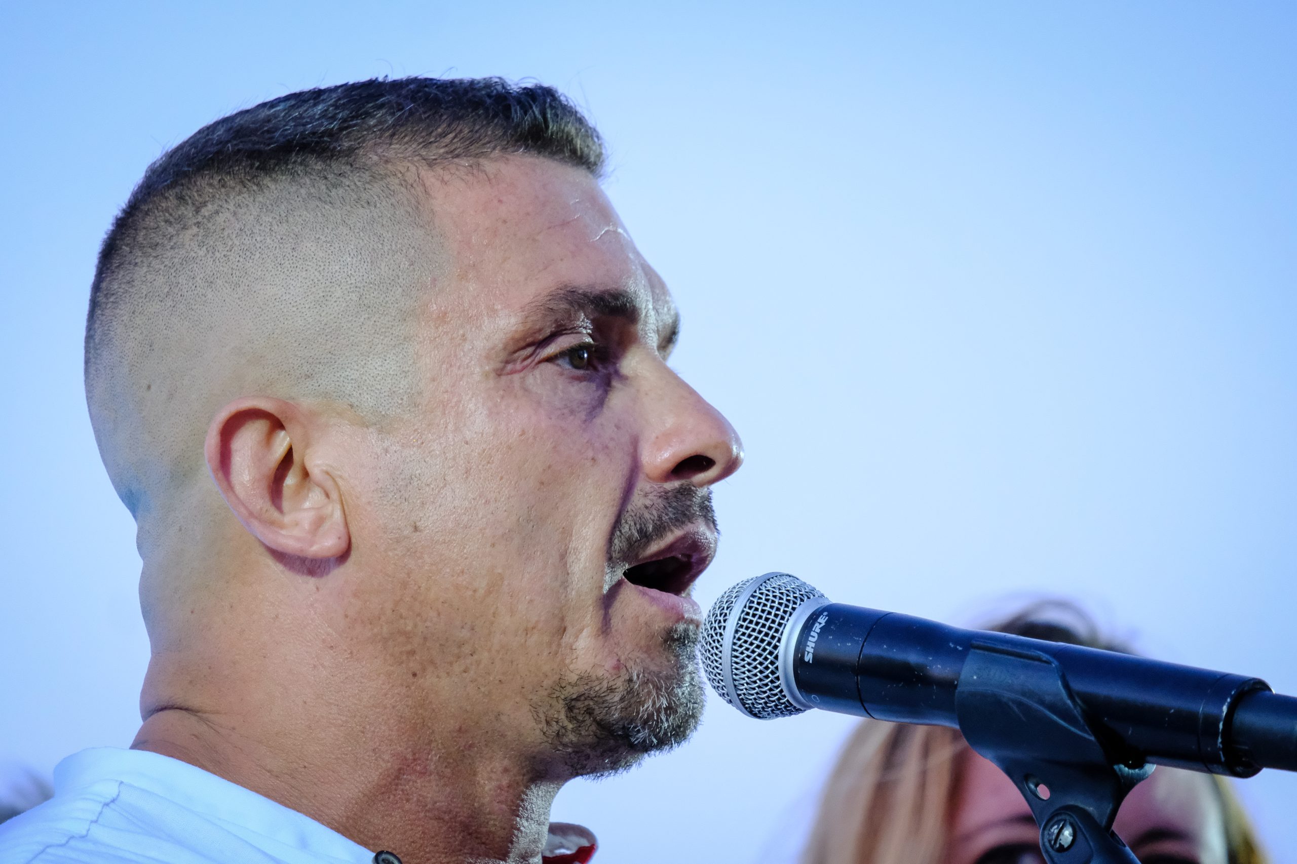 Marcha Ibiza Gay Pride. Tercera edición de este evento reivindicativo por los derechos del colectivo LGTB. Los participantes han recorrido las principales calles de la ciudad en un ambiente festivo a la par que reivindicativo portando una pancarta en la que se leía el lema del certamen de este año: ‘Ama y respeta’. La marcha se ha iniciado en la Cofradía de Pescadores del puerto de Ibiza para finalizar en un escenario situado en el martillo, en el monumento de los Corsarios del barrio de la Marina. Aquí el director del festival y presidente de la Asociación LGTB de Ibiza, Antonio Balibrea, y la vicepresidenta del Consell de Ibiza, Marta Díaz, han leído el manifiesto.