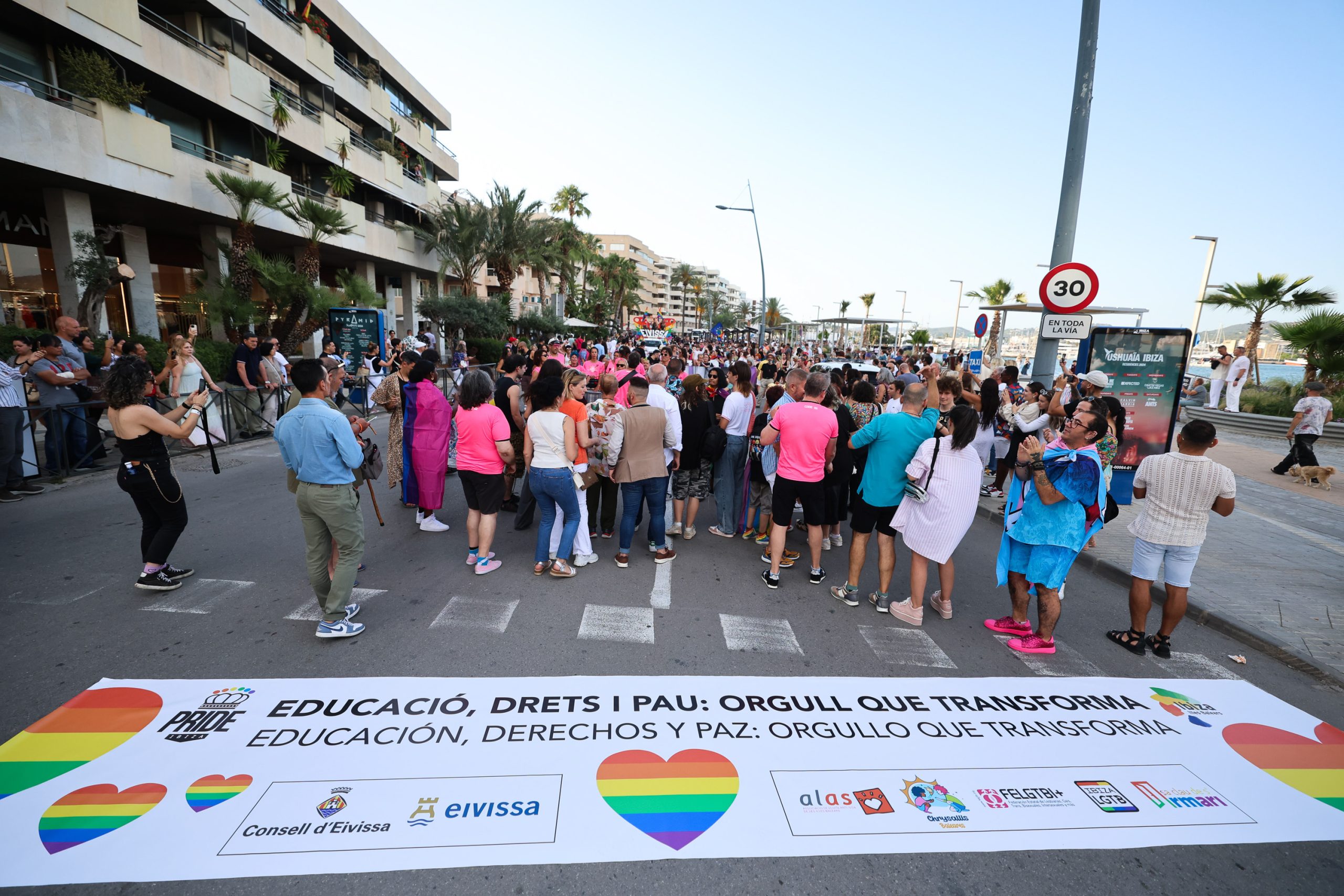 IBIZA. PRIDE PARADE. ORGULLO.