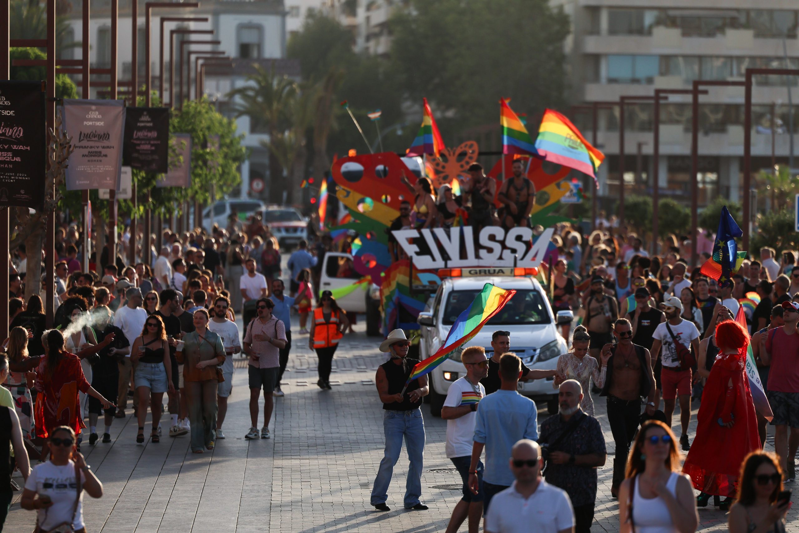 IBIZA. PRIDE PARADE. ORGULLO.