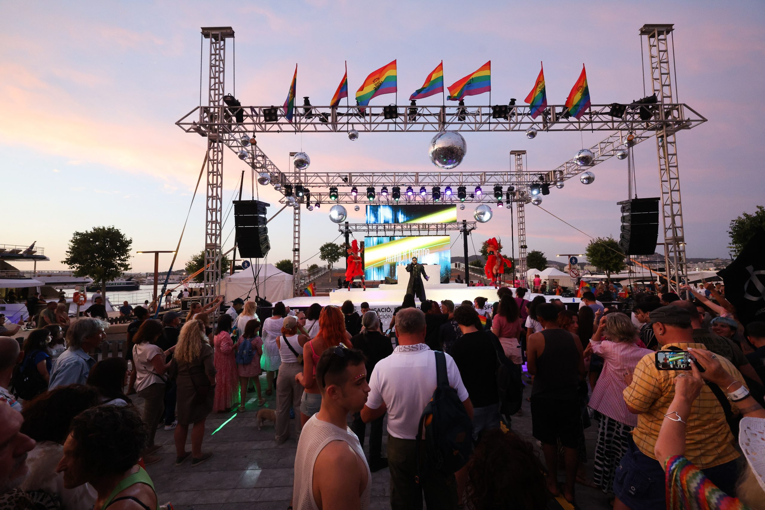 IBIZA. PRIDE PARADE. ORGULLO.