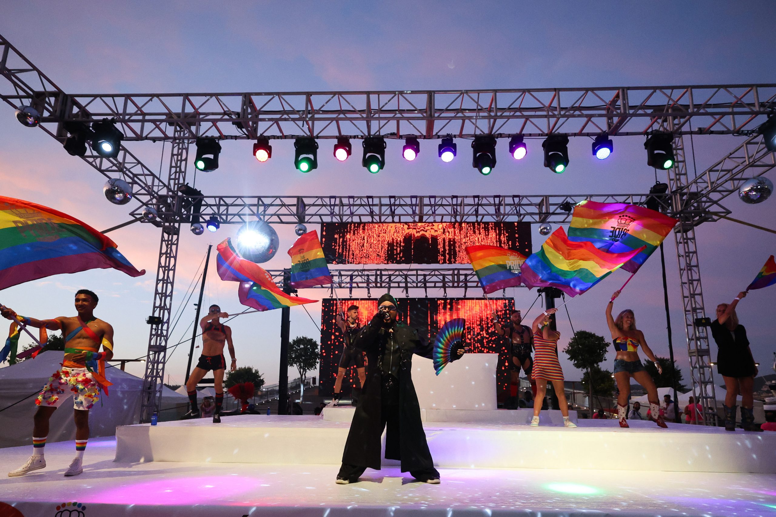 IBIZA. PRIDE PARADE. ORGULLO.