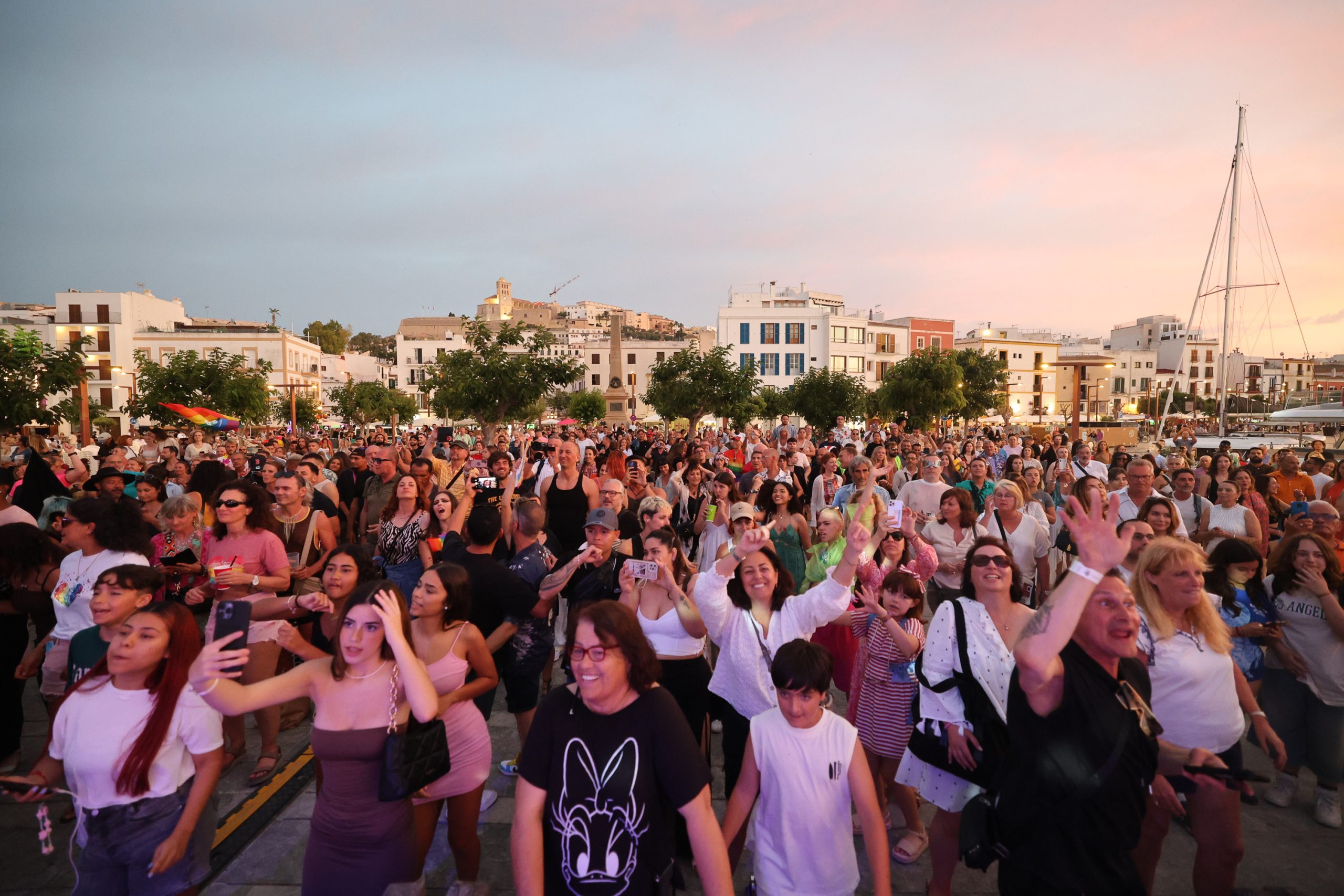 IBIZA. PRIDE PARADE. ORGULLO.