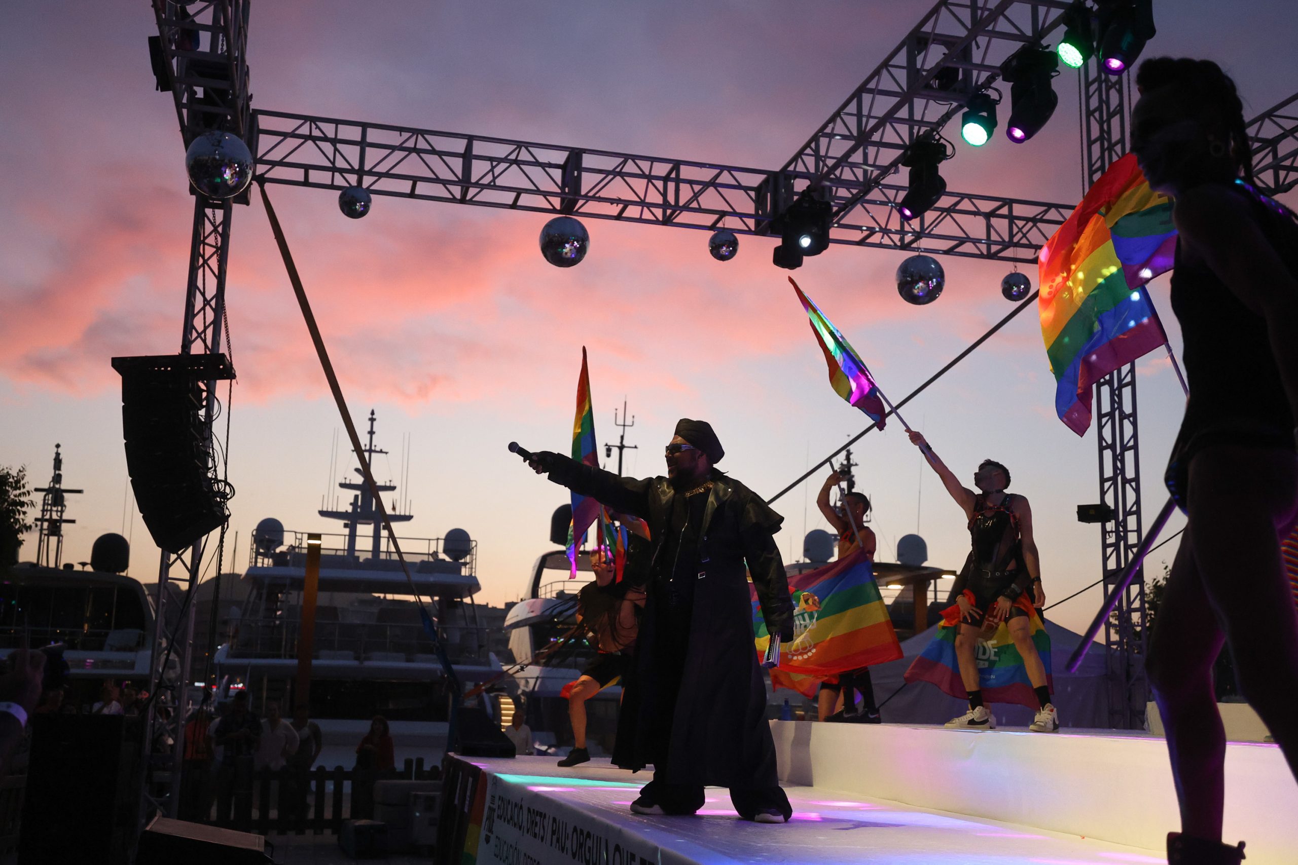 IBIZA. PRIDE PARADE. ORGULLO.