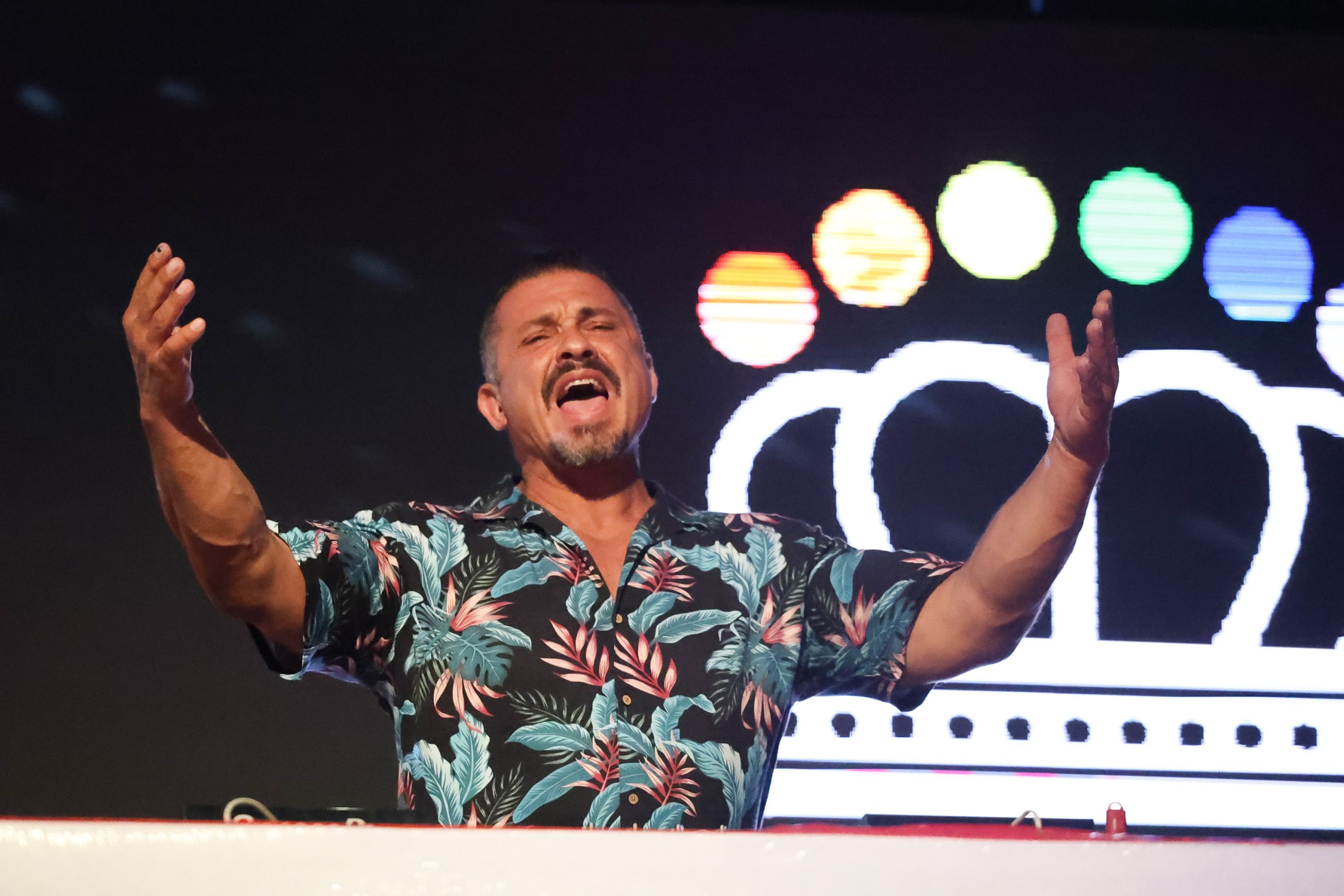 IBIZA. PRIDE PARADE. ORGULLO.