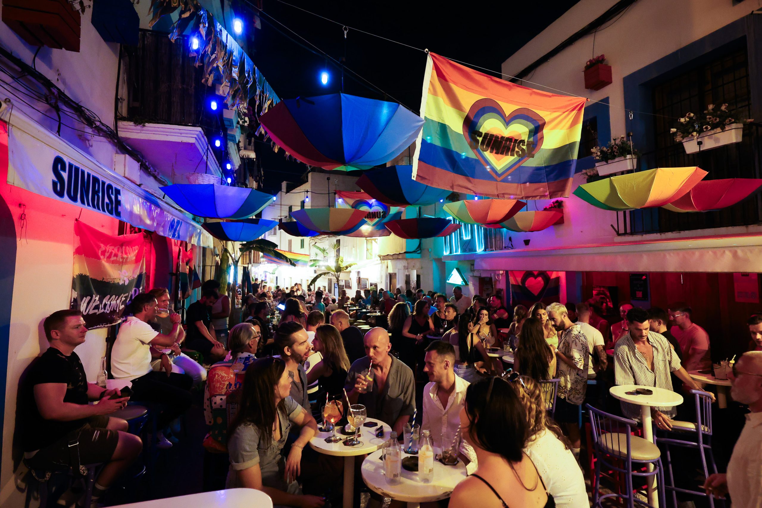 IBIZA. PRIDE PARADE. ORGULLO.