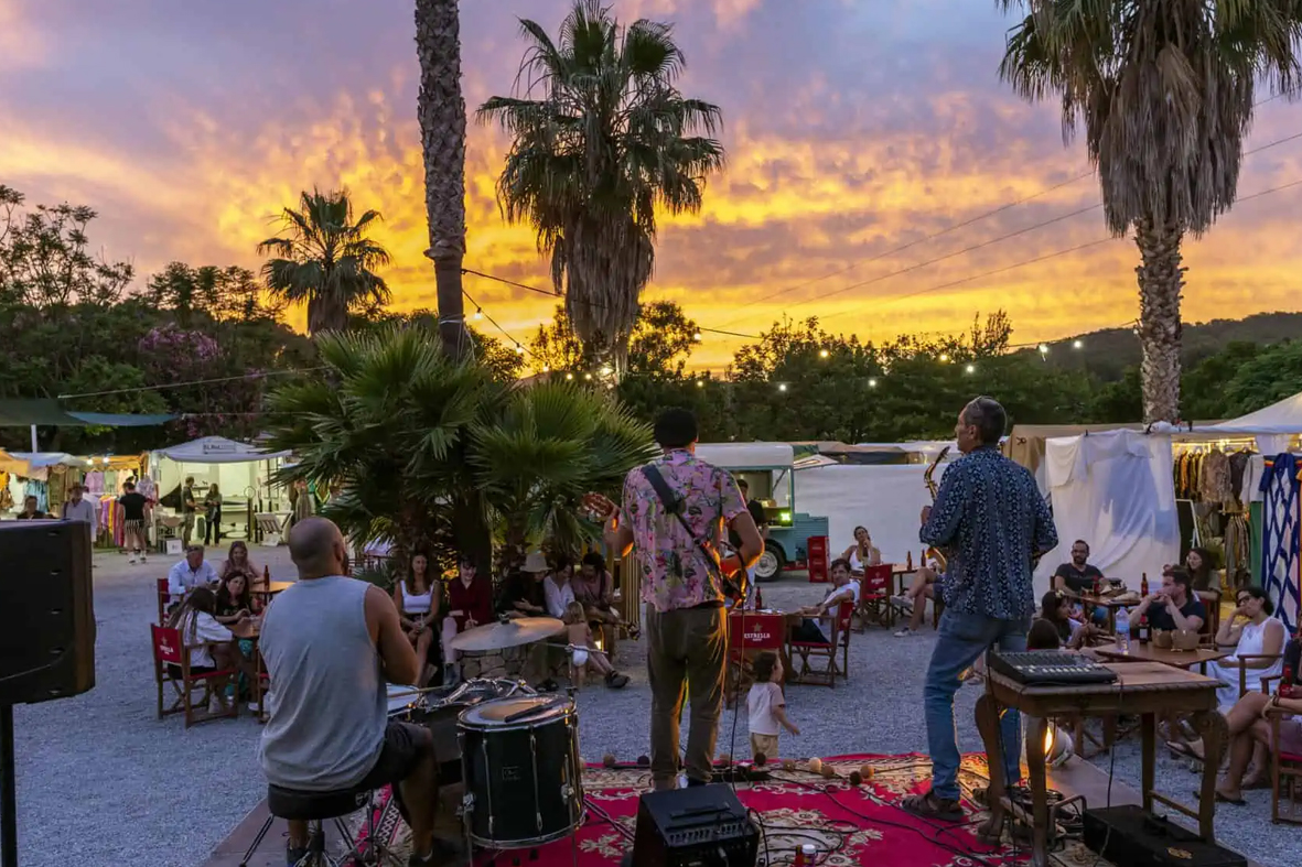 mercadillo dalias ibiza pride