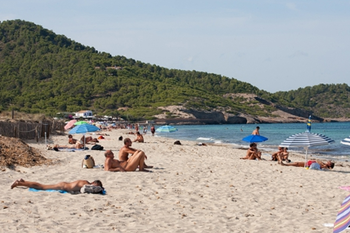playa es cavallet gay friendly ibiza pride